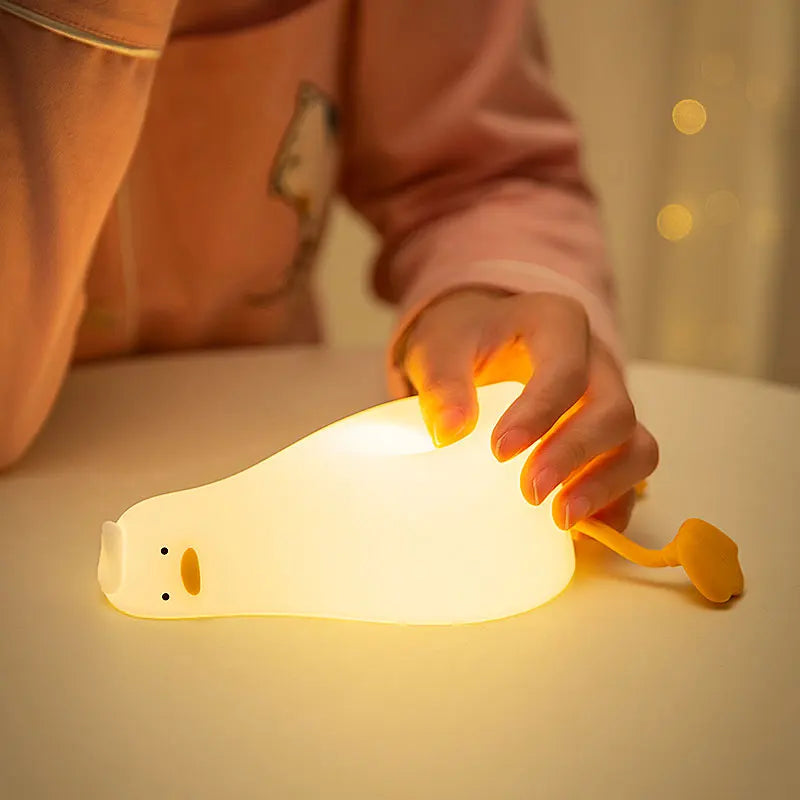 USB Rechargeable Duck-Shaped Silicone Table Lamp - Mood Light for Bedroom Decor and Children's Nighttime Use