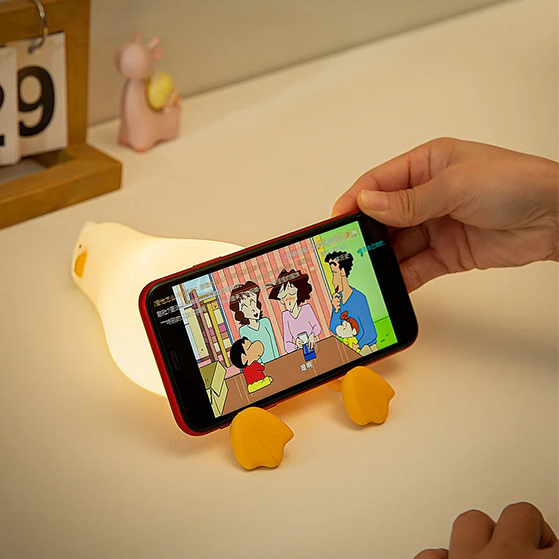USB Rechargeable Duck-Shaped Silicone Table Lamp - Mood Light for Bedroom Decor and Children's Nighttime Use
